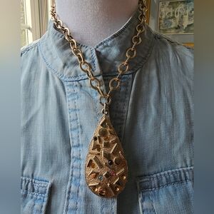 Vintage Tear Drop Gold Colored Necklace
